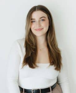 portrait of Lauren Lemieux, stylist at The Sanctuary Salon in Daphne Alabama