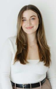 portrait of Lauren Lemieux, stylist at The Sanctuary Salon in Daphne Alabama